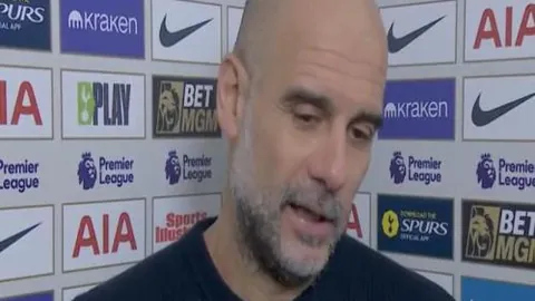 阿森纳半场领先埃弗顿1-0，哲凯赖什点球建功！精彩进球不容错过！