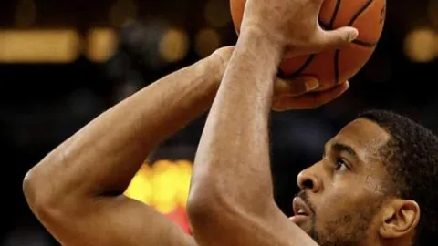 《哪吒3》备受期待，《花木兰》导演新视频引关注